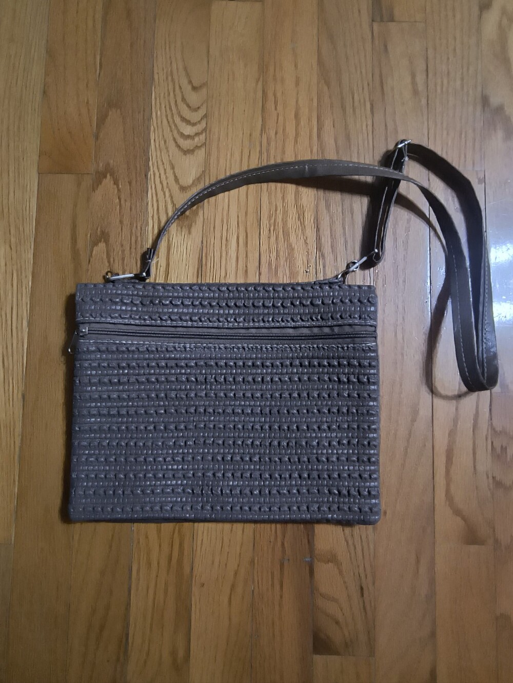 🔥BOGO Free🔥 Brown vinyl textured crossbody purse